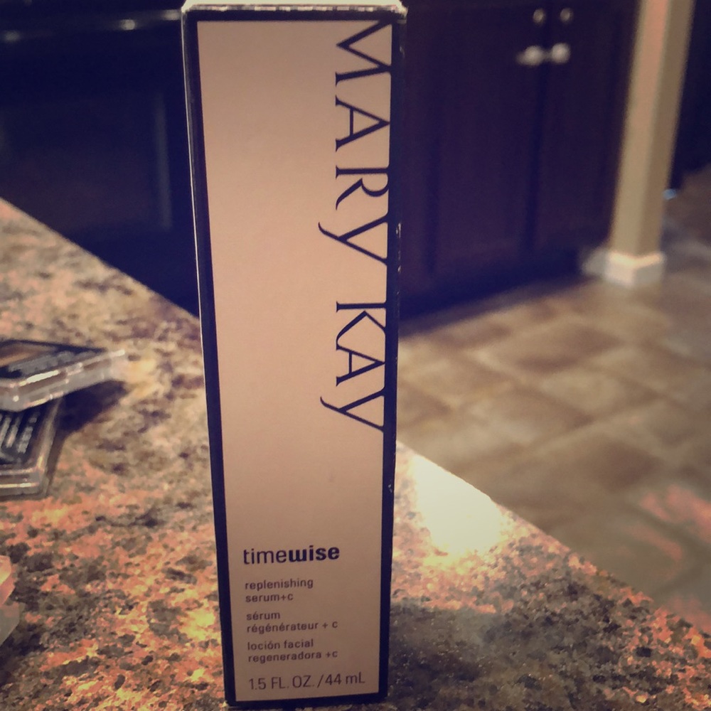 Mary Kay timewise replenishing serum+c